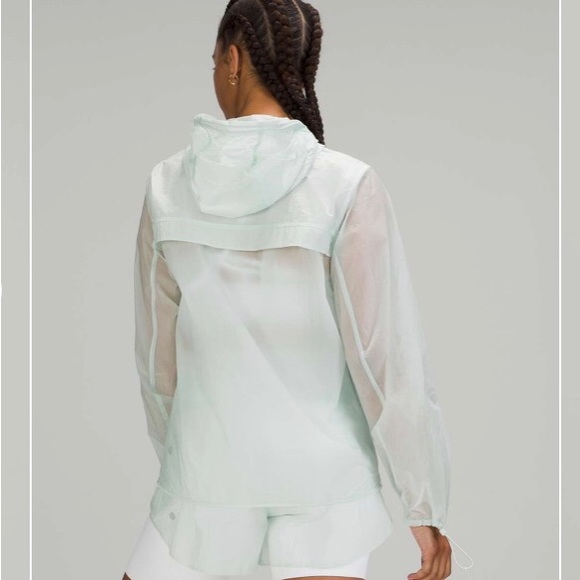 Lululemon Step Out Anorak - Picture 3 of 9